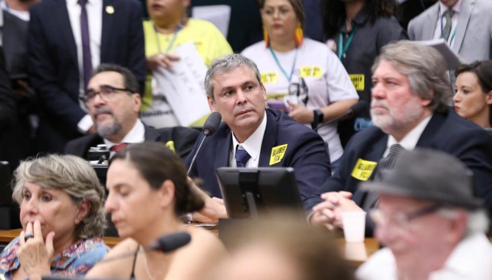 Em reunião tensa, Conselho de Ética da Câmara aprova cassação de Glauber Braga; texto vai a plenário Em reunião tensa, Conselho de Ética da Câmara aprova cassação de Glauber Braga; texto vai a plenário