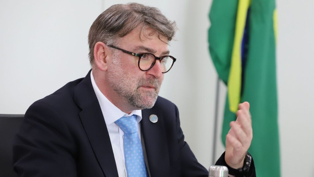 Lei da Anistia é incompatível e deve ser revista, diz relator da ONU