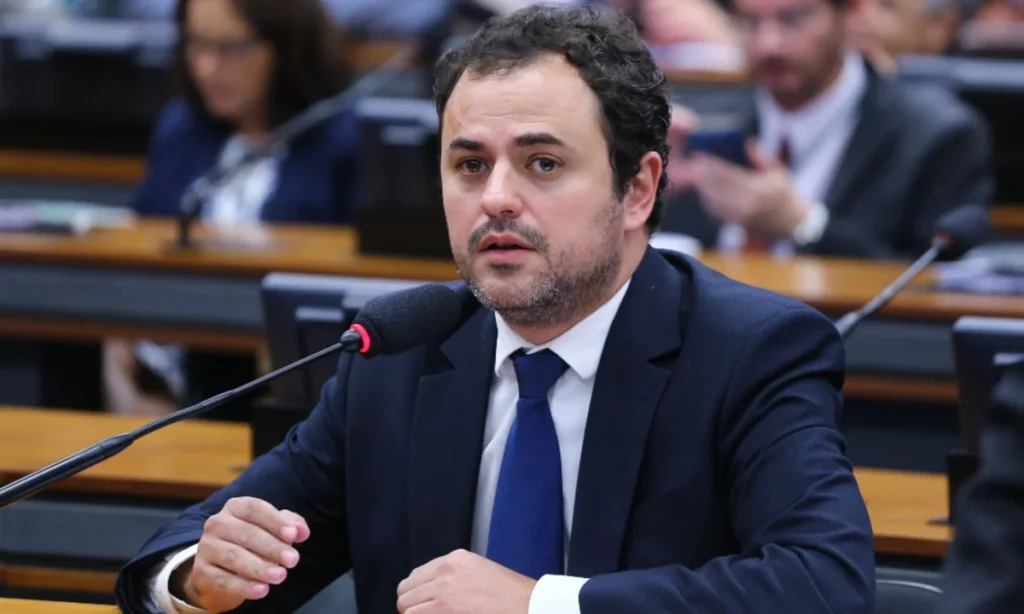 Glauber Braga: vitória da crítica e do discernimento