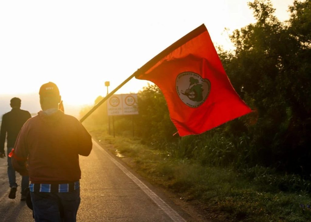 Em marcha por terra e dignidade, MST chega a Porto Alegre após percorrer quase 100 km