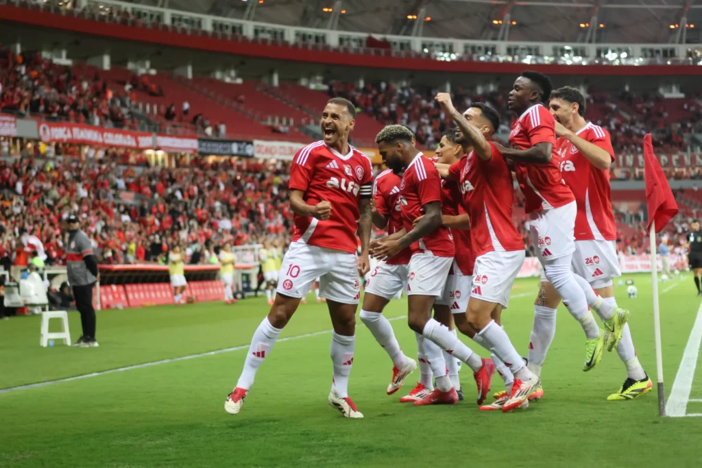 Gols anulados, expulsões polêmicas e problemas de arbitragem: como foi a 2° rodada do Brasileirão