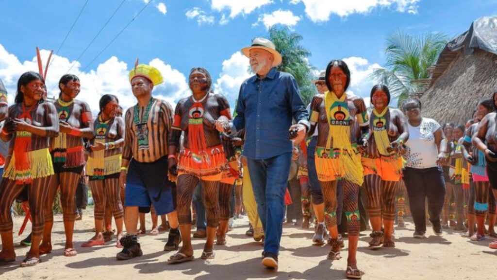 Lula destaca importância dos saberes indígenas para a preservação da vida Lula destaca importância dos saberes indígenas para a preservação da vida