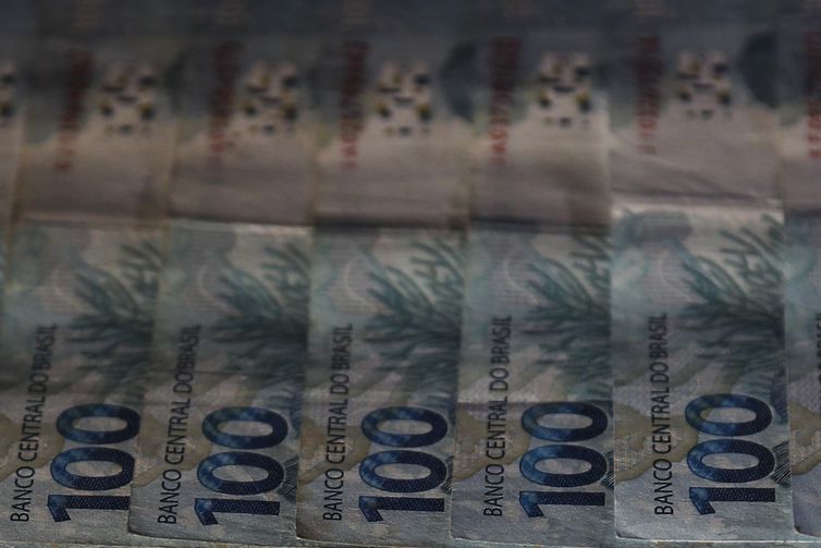 Lula sanciona orçamento com salário mínimo de R$ 1.518, alta real de 2,5%