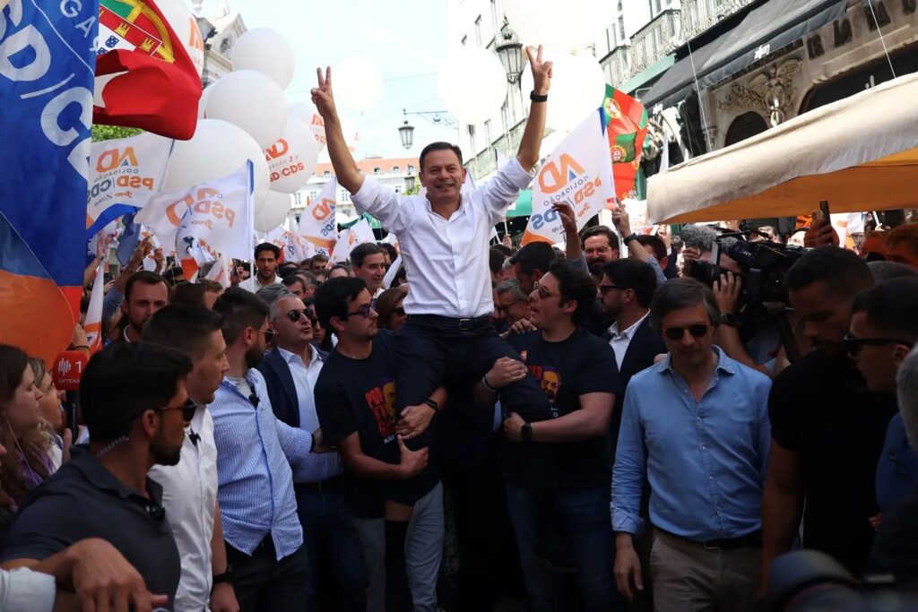 Centro-direita vence eleições em Portugal com discurso anti-imigração