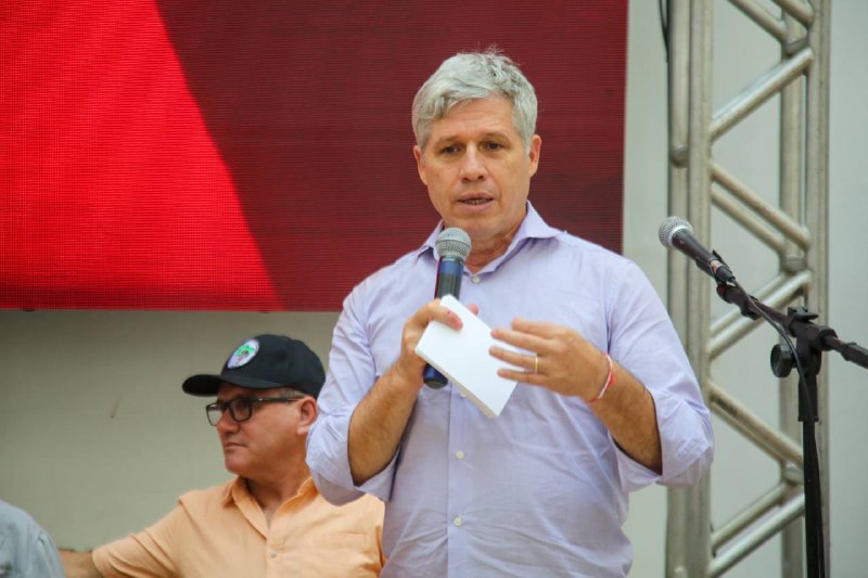 De polpas de fruta a cortes de carne: cooperativas e associações de todo o país lançam novos produtos na Feira do MST
