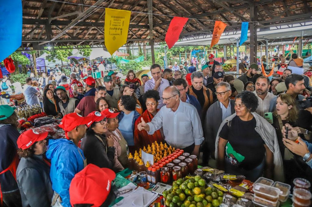 “Esse é o Brasil que nós queremos, de oportunidade para todos”, afirmou Alckmin em visita à 5ª Feira da Reforma Agrária