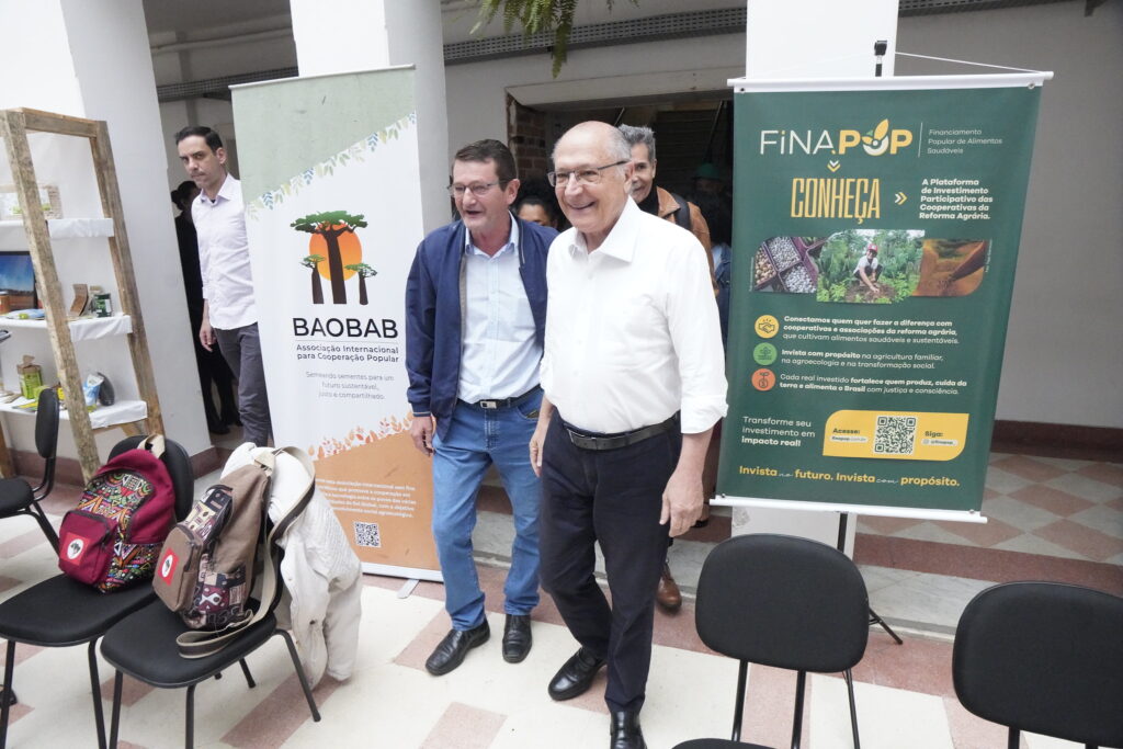 Alckmin diz que ressarcimentos começam no próximo pagamento do INSS