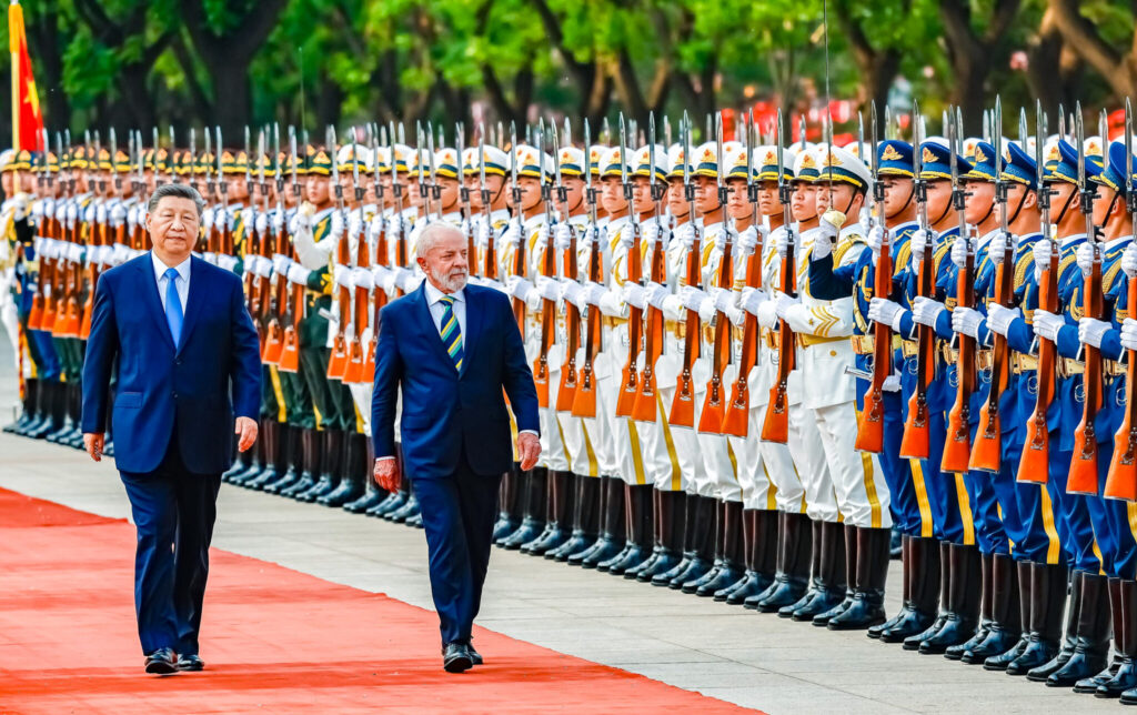 Lula firma maior pacote de acordos com a China e reforça parceria com Xi Lula firma maior pacote de acordos com a China e reforça parceria com Xi