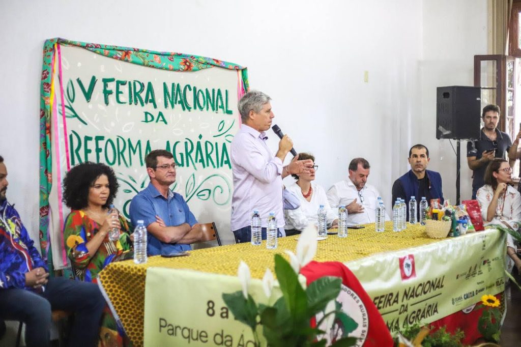 Ato de Abertura recebe lideranças políticas e populares com o compromisso de avançar na Reforma Agrária
