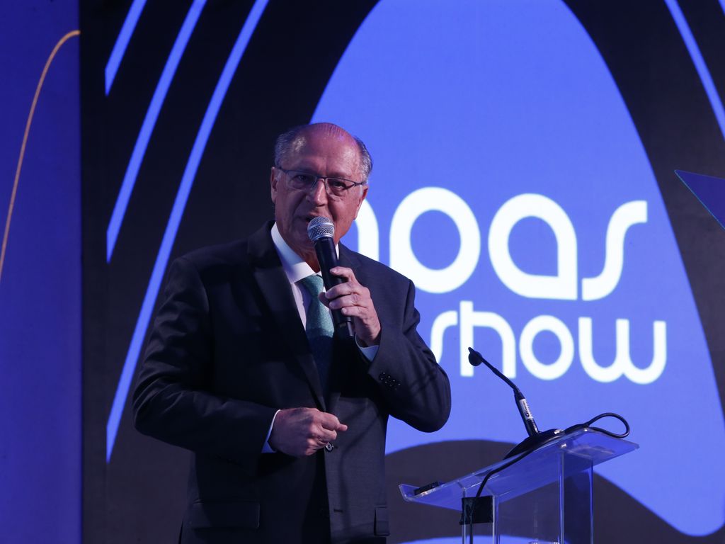 Alckmin rebate empresários e lista ações do governo que impulsionam economia Alckmin rebate empresários e lista ações do governo que impulsionam economia