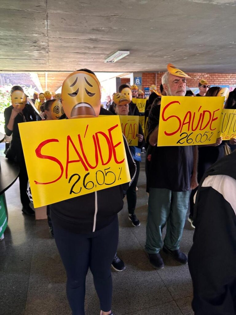 Greve de servidores técnico-administrativos da UnB completa dois meses