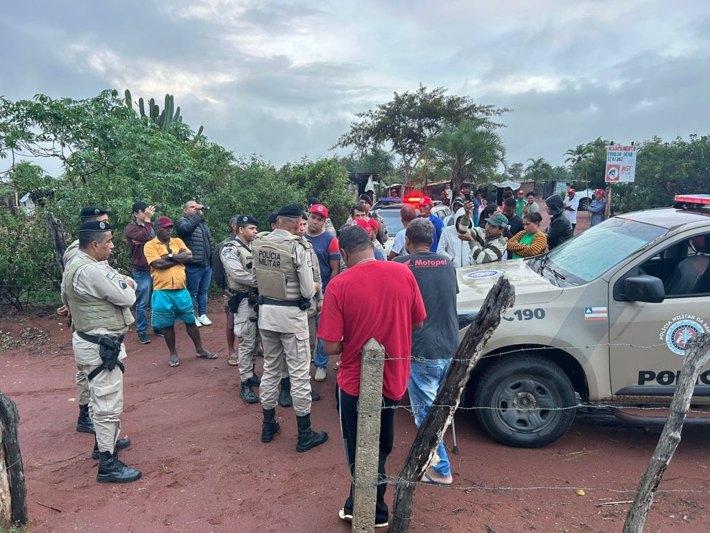 Nota Pública: Policia Militar realiza despejo violento e ilegal na Chapada Diamantina Nota Pública: Policia Militar realiza despejo violento e ilegal na Chapada Diamantina