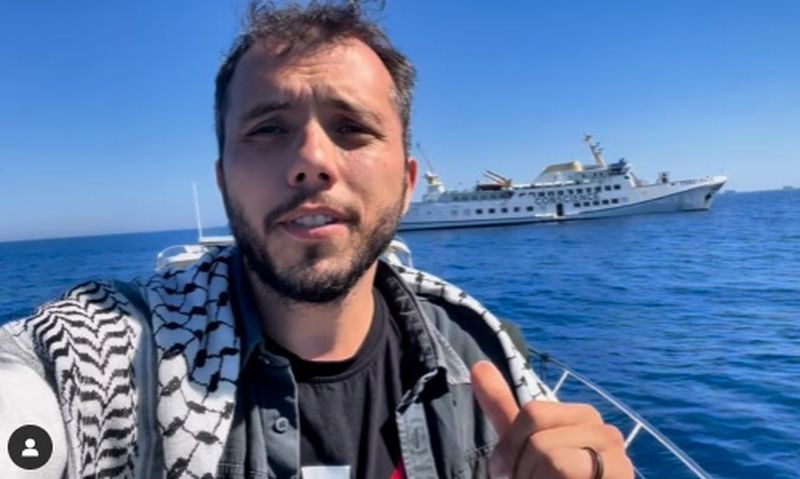 Thiago Ávila: ‘Dois drones de Israel atacaram Flotilha; por milagre, ninguém morreu’ Thiago Ávila: ‘Dois drones de Israel atacaram Flotilha; por milagre, ninguém morreu’