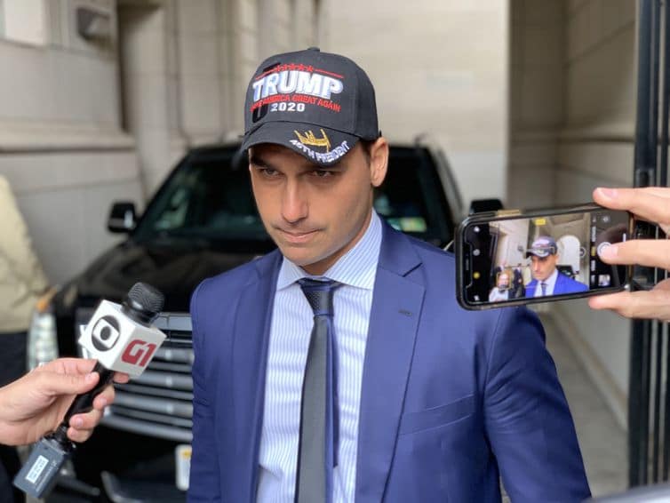 PGR pede inquérito contra Eduardo Bolsonaro por ações nos EUA