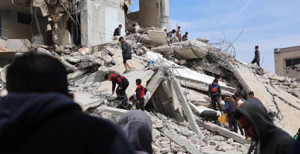 Ataques de Israel contra Gaza matam 153 palestinos e ferem 459 em um dia