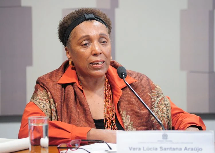 Conselho reage a racismo contra ministra com pressão à AGU e ato de apoio