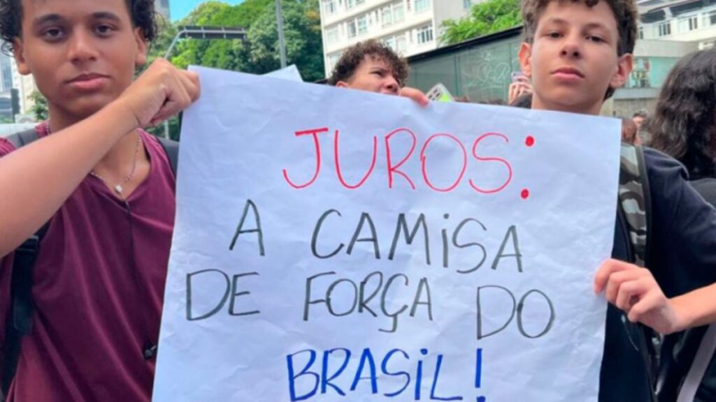 Nova alta dos juros volta a gerar críticas por prejudicar o povo e o país