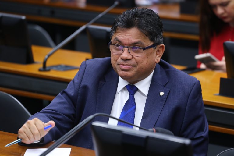 Márcio Jerry destaca ações para reduzir filas no SUS após reunião com Padilha Márcio Jerry destaca ações para reduzir filas no SUS após reunião com Padilha