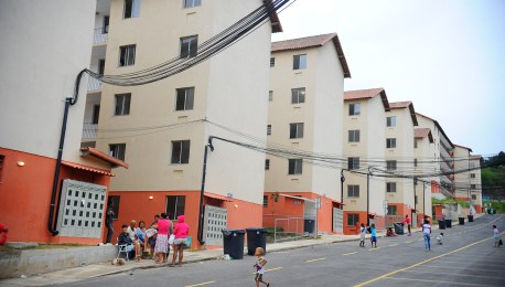 Governo anuncia na Marcha dos Prefeitos construção de 130 mil moradias Governo anuncia na Marcha dos Prefeitos construção de 130 mil moradias