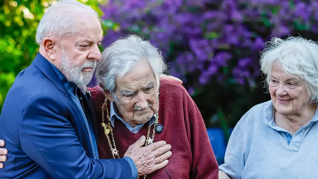 Líderes, políticos e movimentos lamentam morte de Mujica