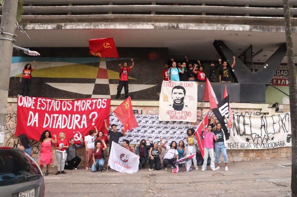 Comunistas transformam prédio da tortura em lugar de memória Comunistas transformam prédio da tortura em lugar de memória