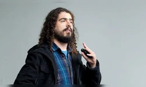 Pirulla, YouTuber de divulgação científica, sofre AVC Pirulla, YouTuber de divulgação científica, sofre AVC