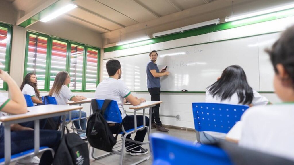 Professores de faculdades particulares de SP cancelam greve
