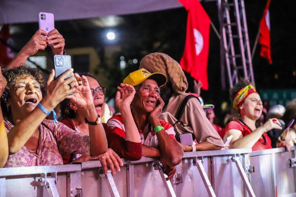 ‘Para o status quo do Brasil, o MST é perigoso’, elogia Teresa Cristina, após show em Feira da Reforma Agrária