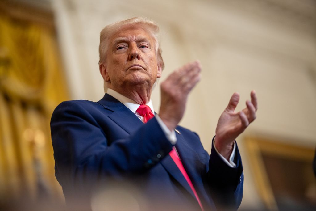 Trump avalia reality show com imigrantes disputando visto