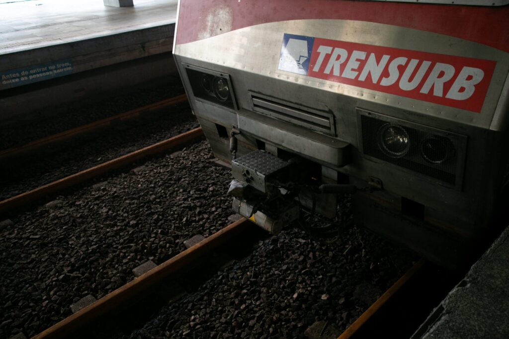 Em cinco anos, passageiros da Trensurb caem pela metade; espera e insegurança aumentam