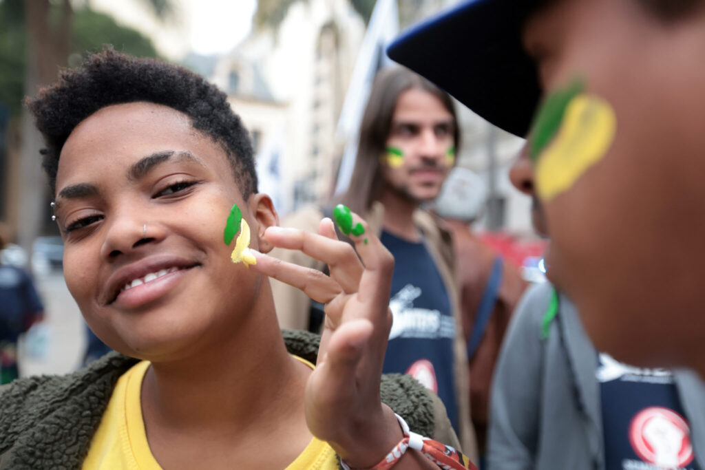 Nesta sexta (1), 13 cidades se manifestam em defesa da soberania contra tarifas dos EUA