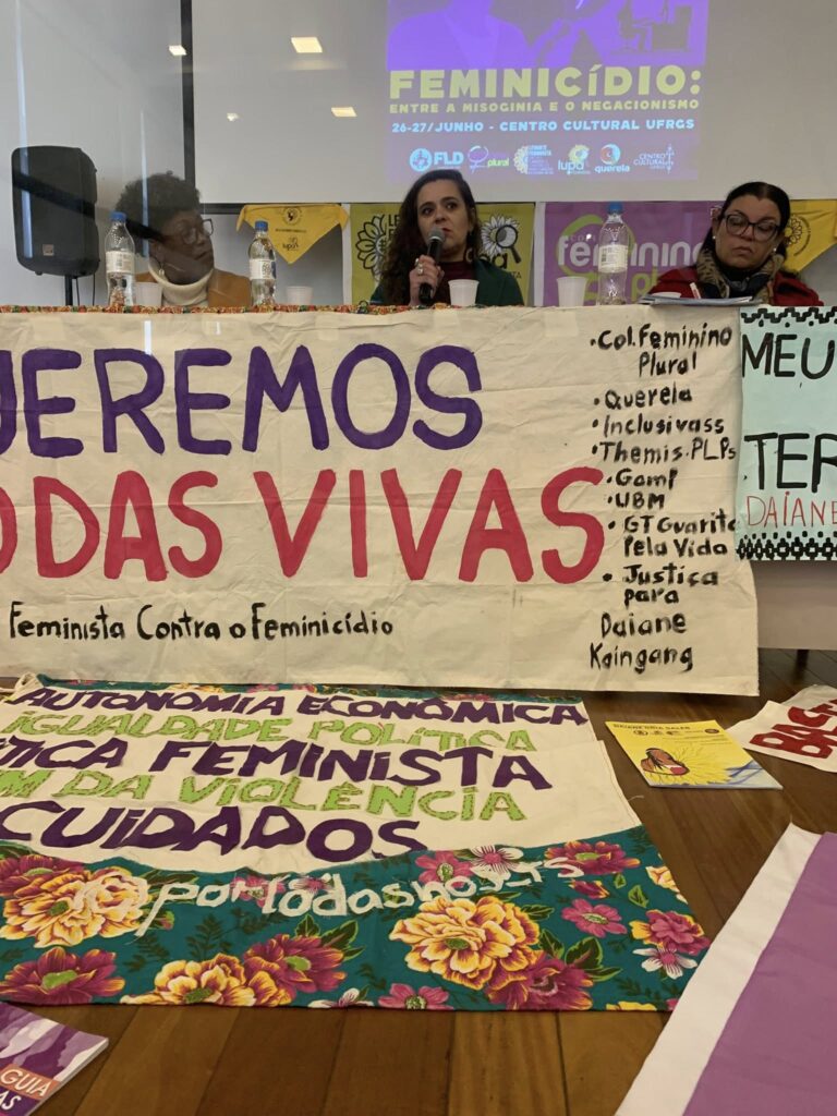 Sobreviventes de feminicídio denunciam abandono e transformam dor em mobilização coletiva Sobreviventes de feminicídio denunciam abandono e transformam dor em mobilização coletiva