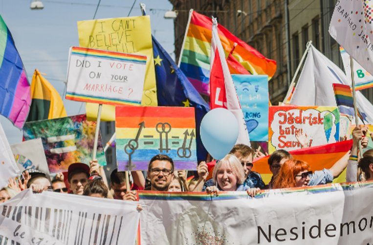 Lituânia reconhece pela 1ª vez união estável entre pessoas do mesmo sexo