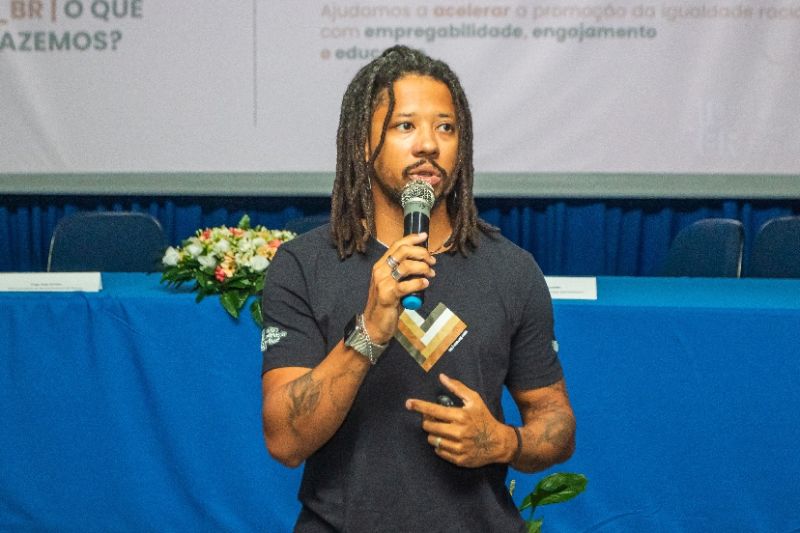Adultização: infância negra é negligenciada no Brasil, diz pesquisador