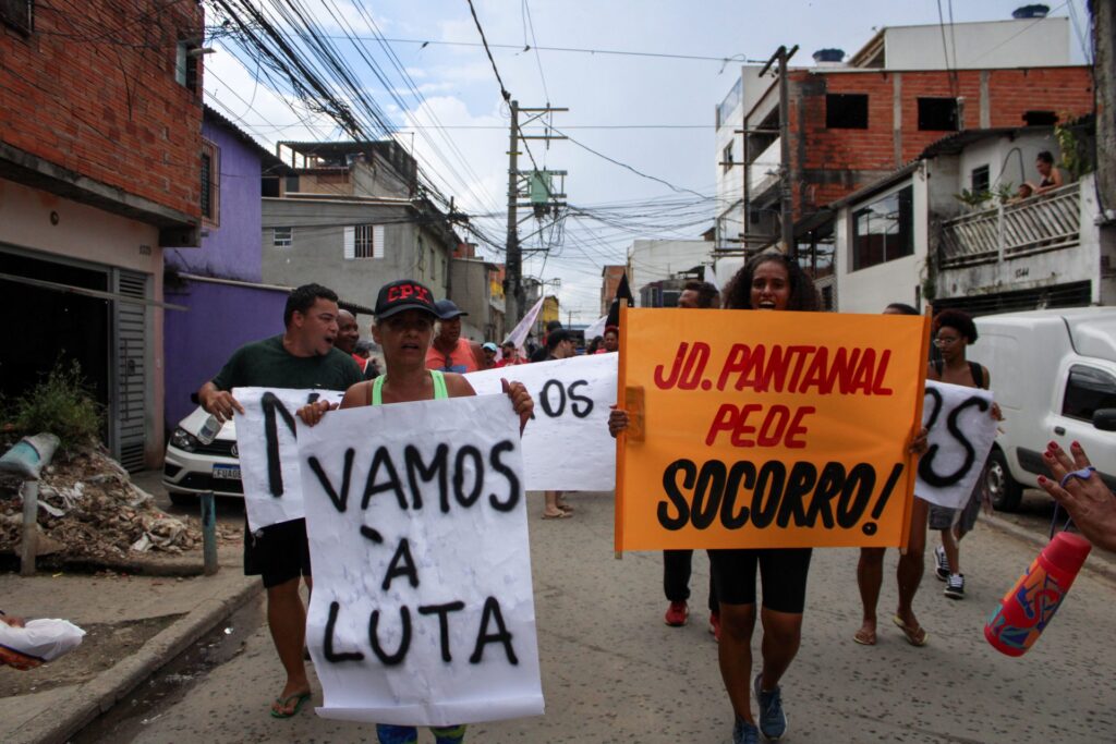 Moradores do Jardim Pantanal resistem a despejos e denunciam ataques constantes na região