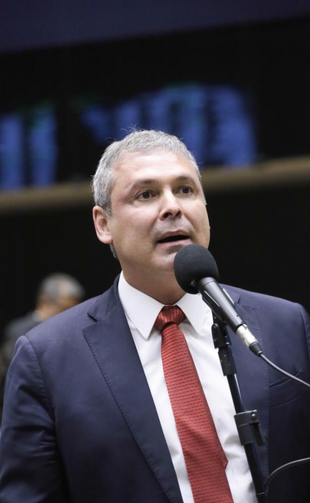 Câmara faz justiça e aprova projeto que libera pagamentos congelados a servidores em razão da pandemia