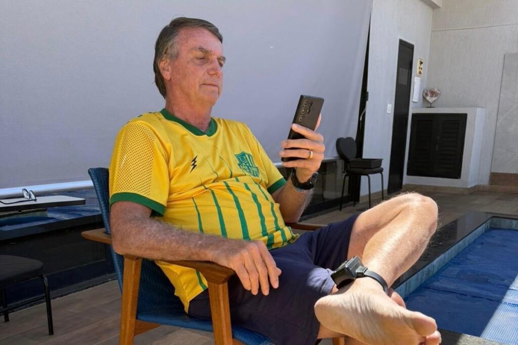 Prisão domiciliar de Bolsonaro é ‘prenúncio do que está por vir’, diz cientista político