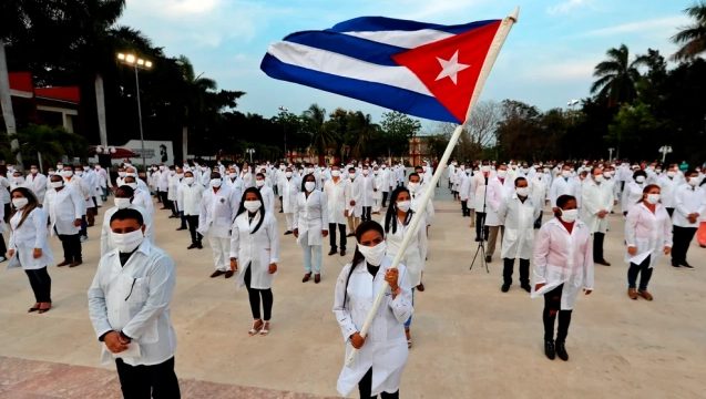 Sanções dos Estados Unidos não freiam médicos cubanos na missão de salvar vidas