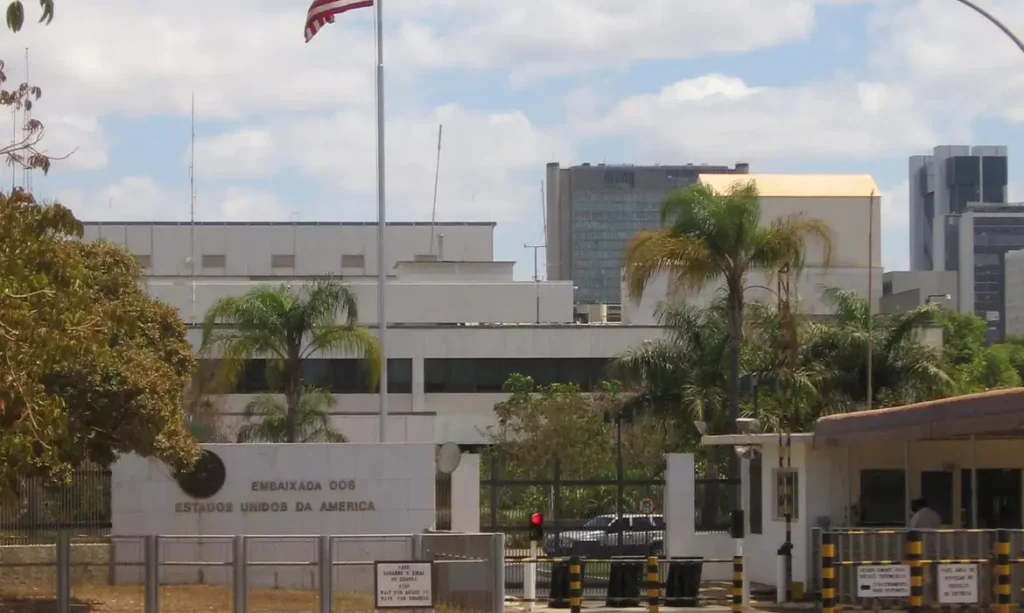 Itamaraty convoca chefe da Embaixada dos EUA após ameaças de Trump ao Judiciário Itamaraty convoca chefe da Embaixada dos EUA após ameaças de Trump ao Judiciário