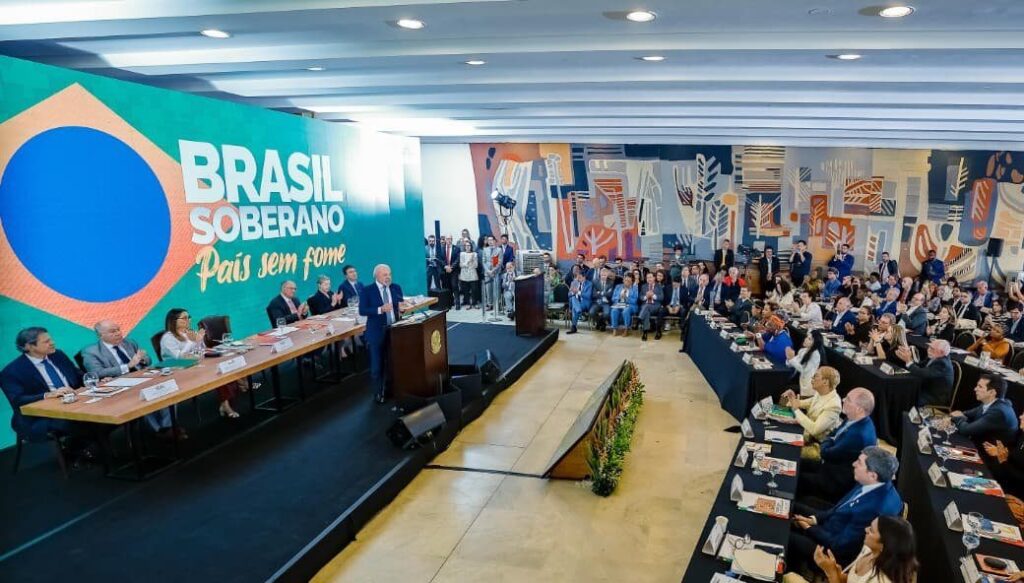 Lula reafirma soberania às vésperas de tarifaço de Trump: ‘Brasil é independente’ Lula reafirma soberania às vésperas de tarifaço de Trump: ‘Brasil é independente’