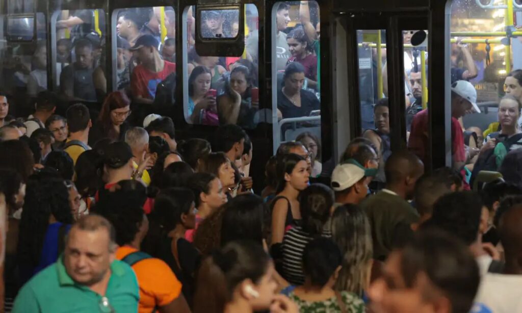 Transporte Público Gratuito e Popular Já!