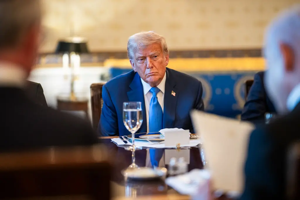 De Tolkien a Trump, o controle do futuro