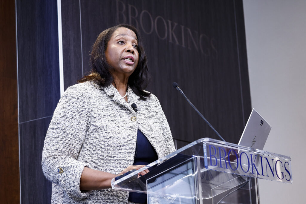 Governo Trump recorre após Justiça bloquear demissão de diretora do Fed