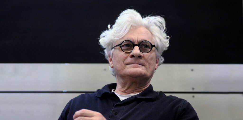 “O Ocidente trama a morte do futuro”