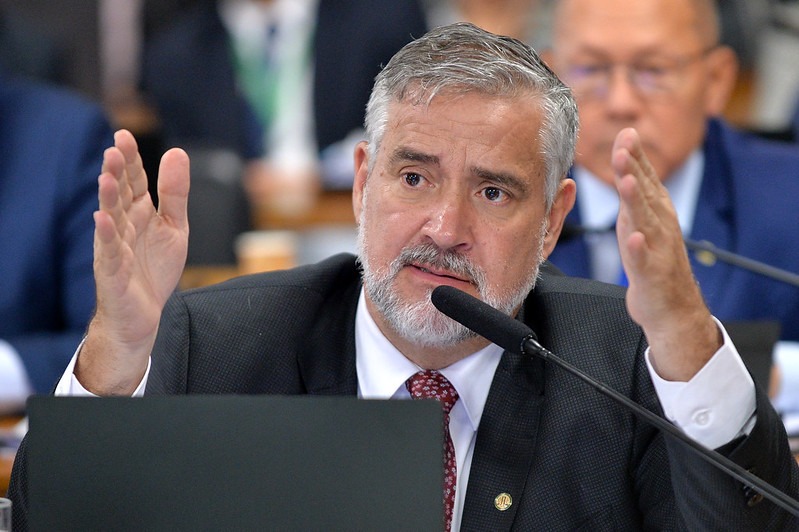 “Esquema montado”: PT vê envolvimento direto de ex-ministro de Bolsonaro em fraudes do INSS