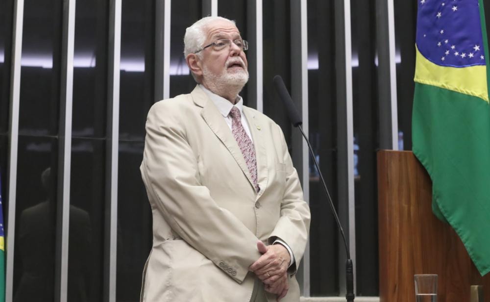 Com o voto do PT, Câmara aprova projeto que libera recursos do Fundo Social para saúde e educação Com o voto do PT, Câmara aprova projeto que libera recursos do Fundo Social para saúde e educação