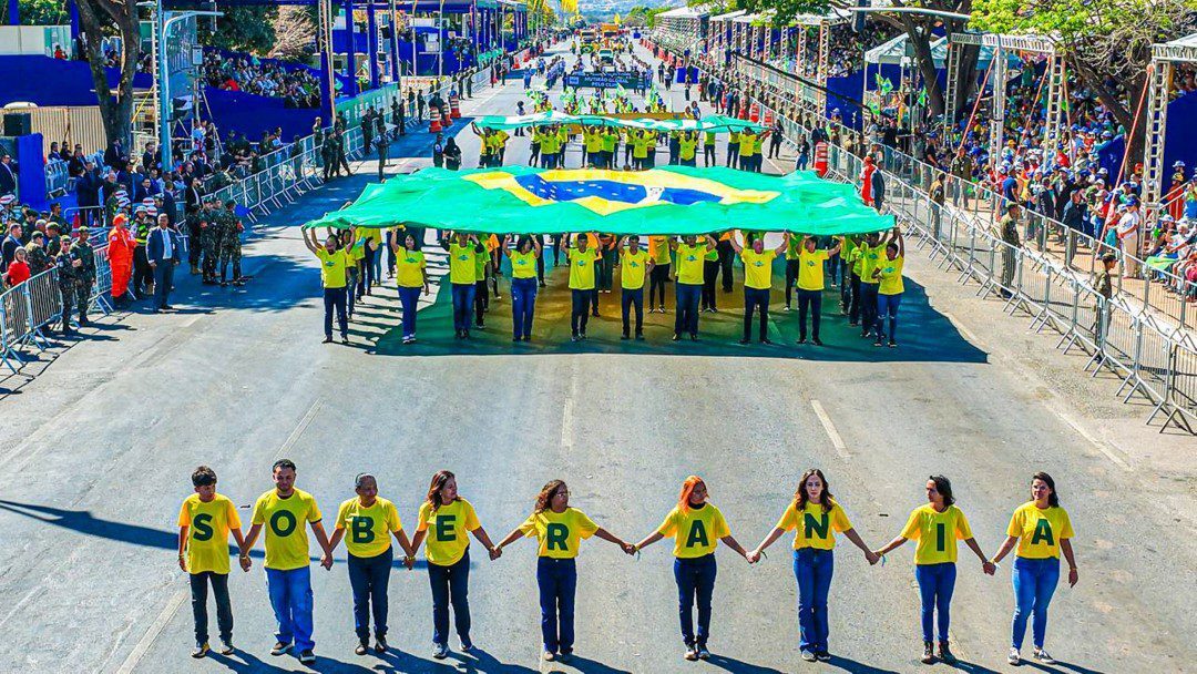 assista-ao-desfile-de-7-de-setembro-assiste-ao-pronunciamento-do-presidente-lula-desfile-de-7-de-setembro-enfatizou-a-soberania-do-brasil-alem-dos-avancos-do-pais-sus-e-a-saida-do-mapa-da-fome-foto-ricardo-stuckert-pr-tvt-news-marketing-politico