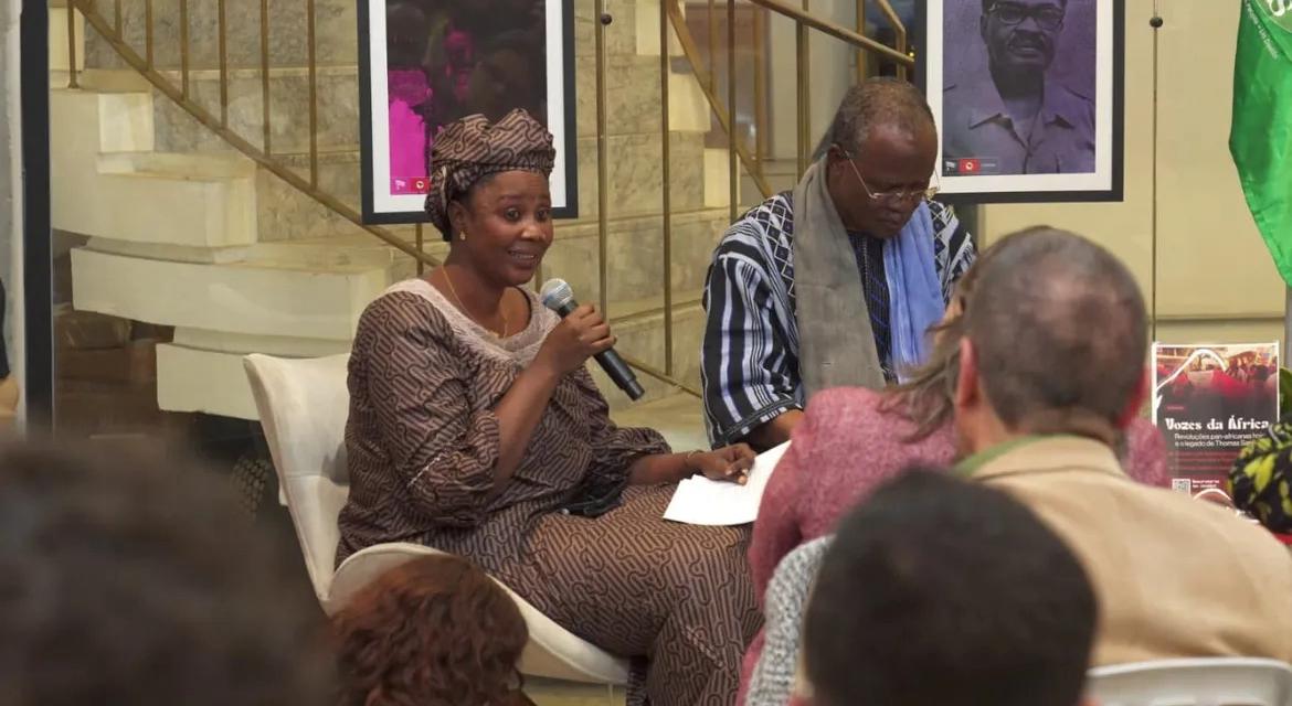 Para ativista, imperialismo e patriarcado são faces da mesma moeda e operam para manter a opressão sobre as mulheres africanas