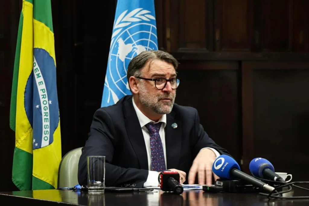 “A tentativa de golpe no 8 de janeiro tem relação direta com a ditadura militar de 1964”, diz relatório da ONU. “A tentativa de golpe no 8 de janeiro tem relação direta com a ditadura militar de 1964”, diz relatório da ONU.