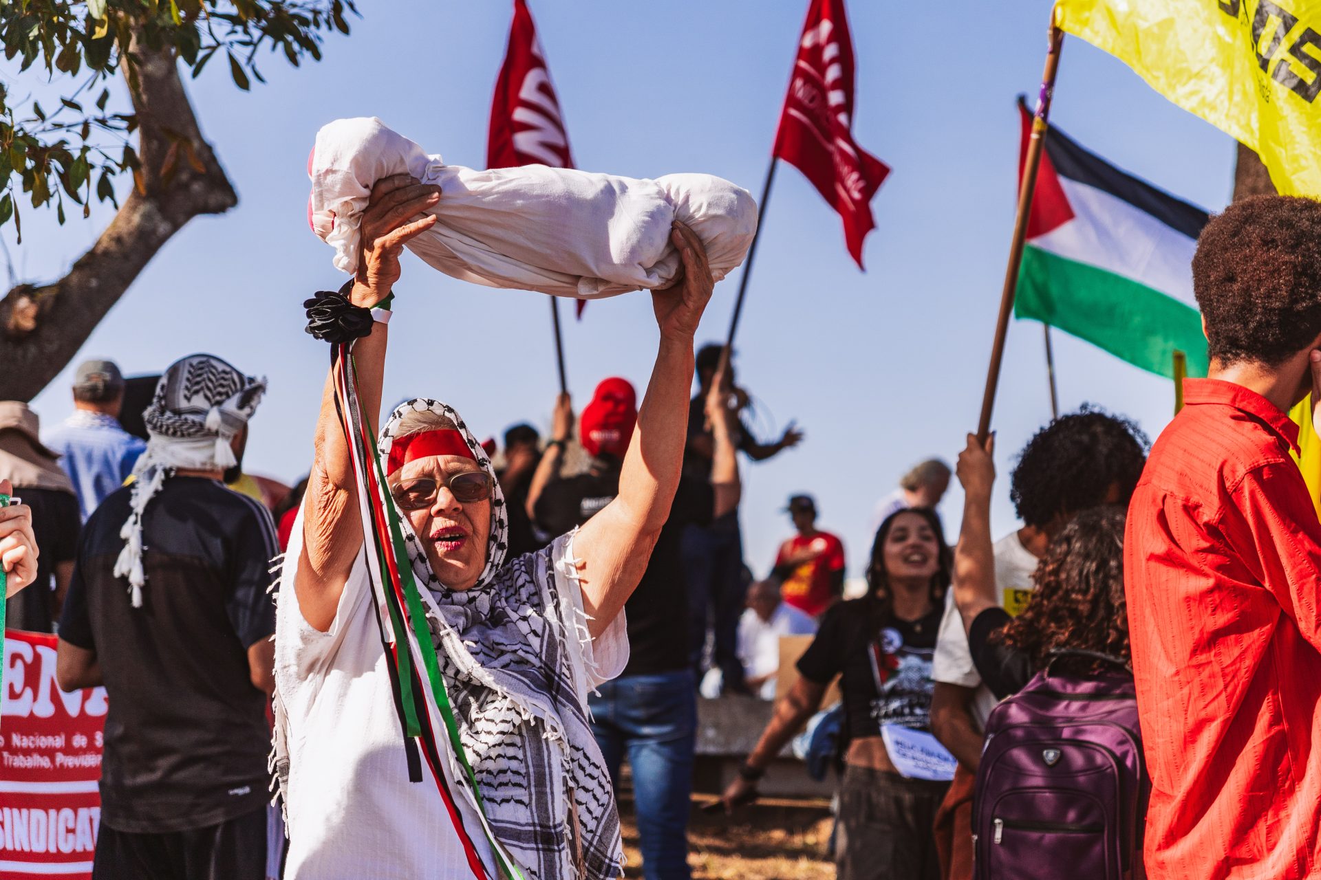 PALESTINA. Mulheres são alvo do genocídio sionista de Israel. Foto: Donavan Sampaio (JAV/DF)